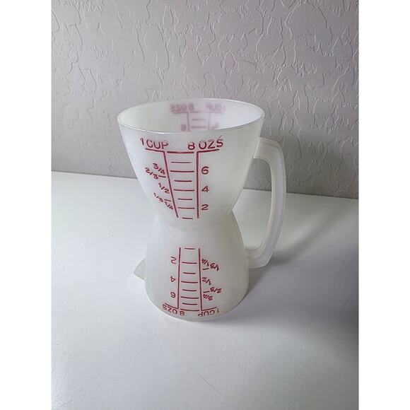 Vintage TUPPERWARE 1970s Measuring Cup 2 Cup Wet Dry Pour Spout - Picture 3 of 6